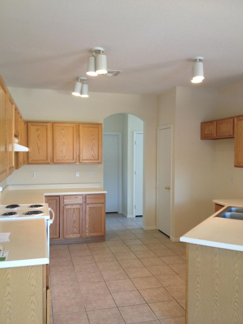 4736 E Amberwood Dr, Phoenix, AZ 85048