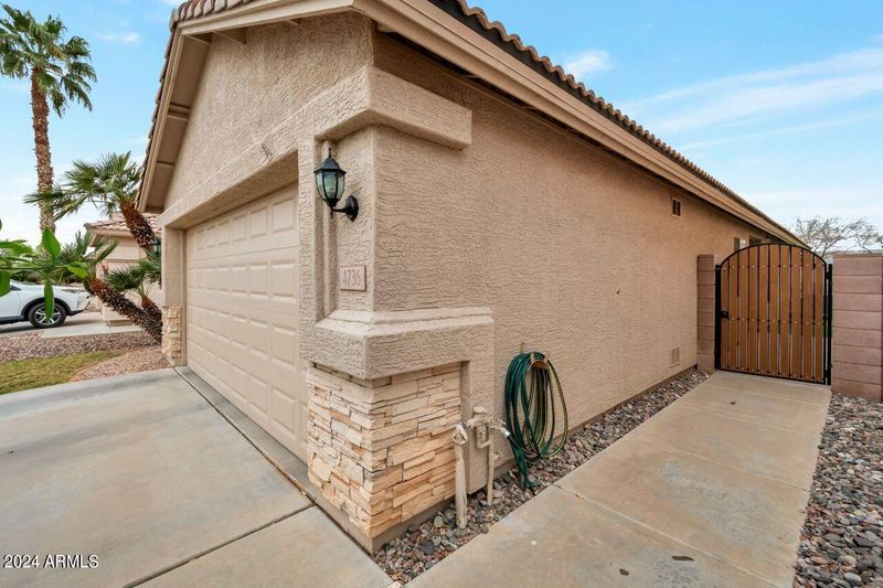 4736 E Mountain Vista Dr, Phoenix, AZ 85048