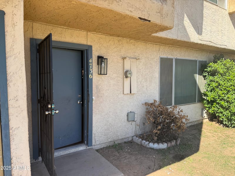 4736 Rose Ln, Glendale, AZ 85301