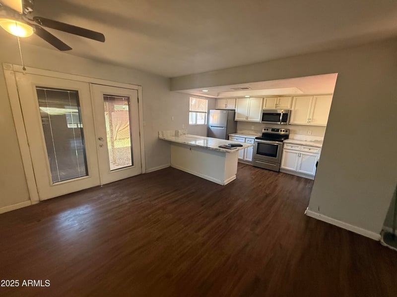 4736 Rose Ln, Glendale, AZ 85301