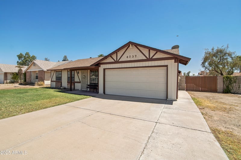 4737 Villa Theresa Dr, Glendale, AZ 85308