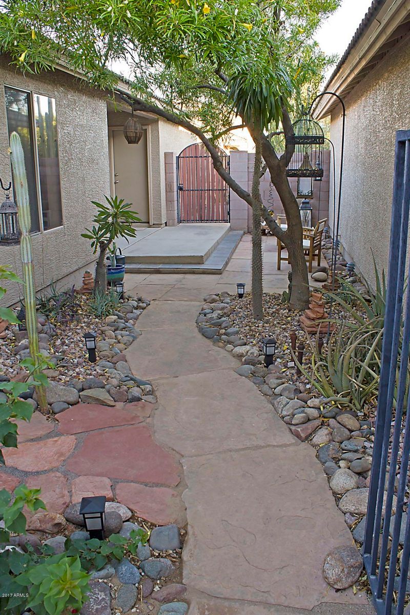 4739 E Mountain Vista Dr, Phoenix, AZ 85048