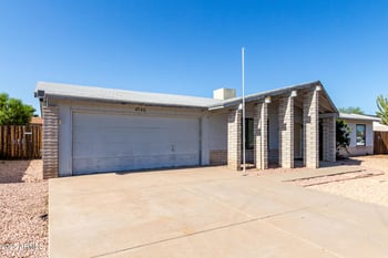 4740 Bloomfield Rd, Glendale, AZ 85304