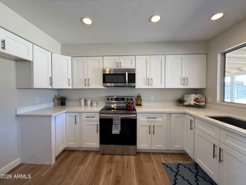 4740 Villa Rita Dr, Glendale, AZ 85308