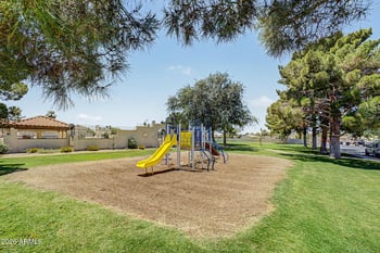 4742 Escuda Dr, Glendale, AZ 85308