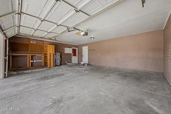 4742 Paradise Dr, Glendale, AZ 85304
