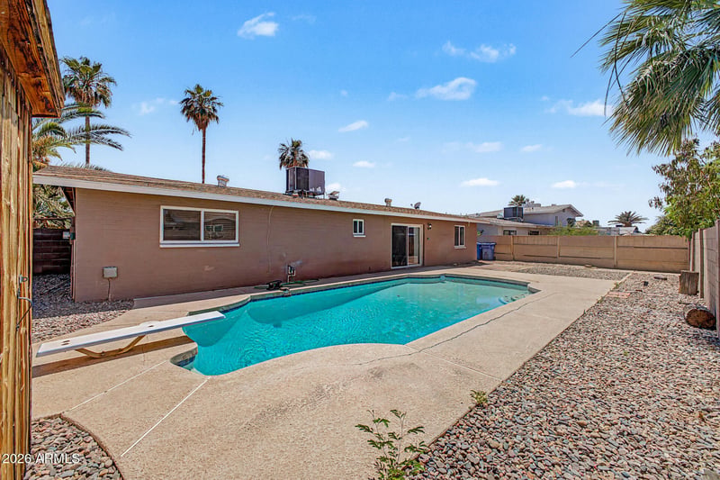 4742 Paradise Dr, Glendale, AZ 85304