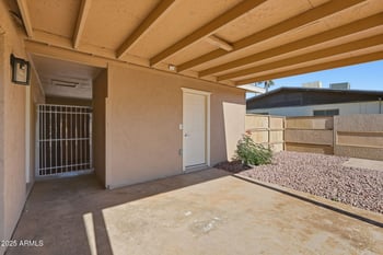 4743 Shaw Butte Dr, Glendale, AZ 85304