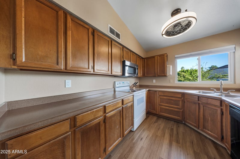 4743 Wescott Dr, Glendale, AZ 85308