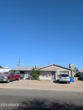 4744 Holly St, Phoenix, AZ 85035