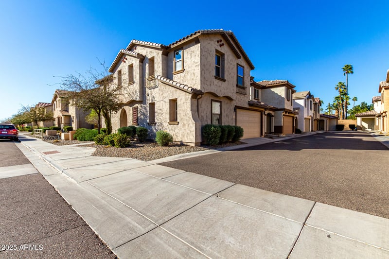 4744 Tierra Buena Ln, Phoenix, AZ 85032