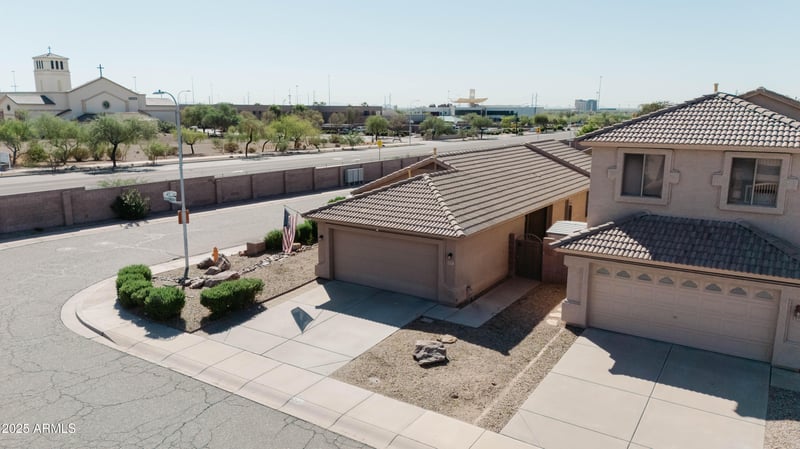 4745 Silverwood Dr, Phoenix, AZ 85048