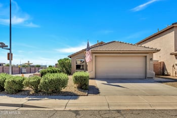 4745 Silverwood Dr, Phoenix, AZ 85048