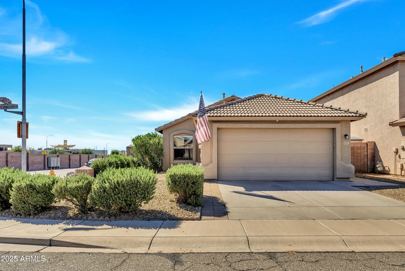 4745 Silverwood Dr, Phoenix, AZ 85048