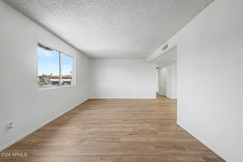 4749 Moreland St, Phoenix, AZ 85008