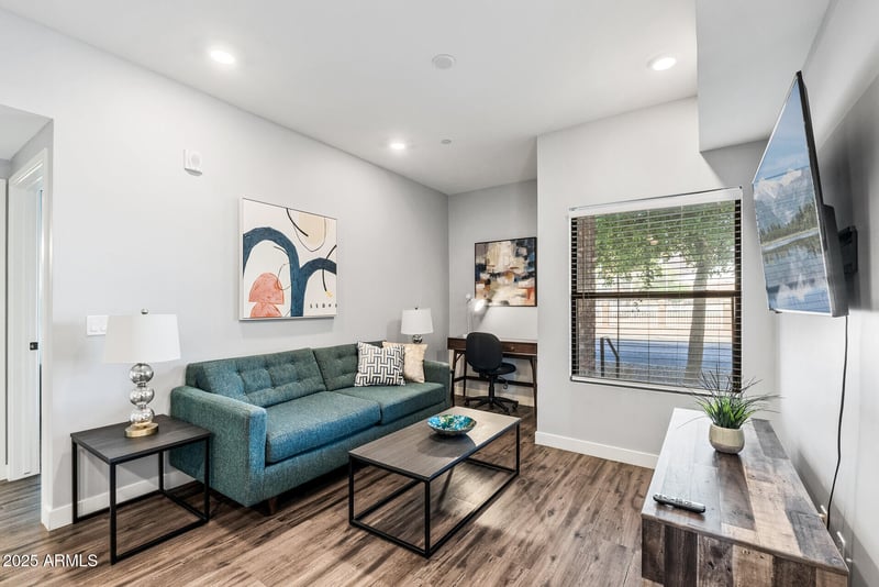 475 N 9th St #101, Phoenix, AZ 85006