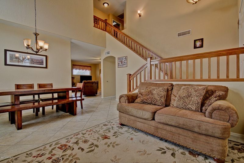 475 S Peppertree Dr, Gilbert, AZ 85296