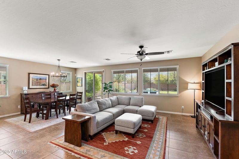 475 Torrey Pines Pl, Chandler, AZ 85249