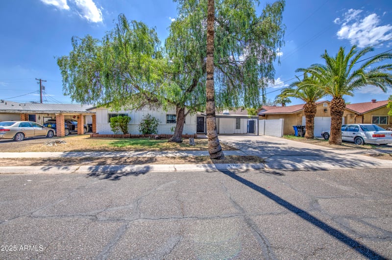 4750 39th Dr, Phoenix, AZ 85019