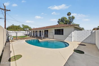 4750 N 39th Dr, Phoenix, AZ 85019