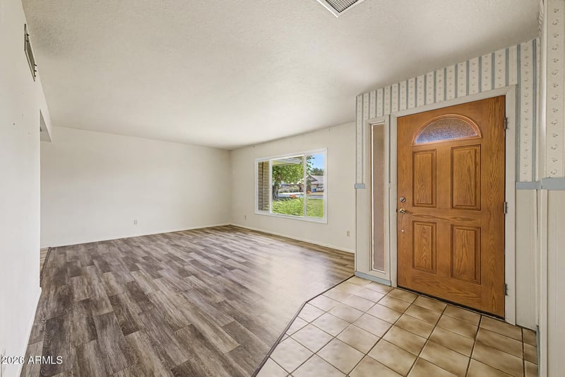 4750 Acoma Dr, Glendale, AZ 85306