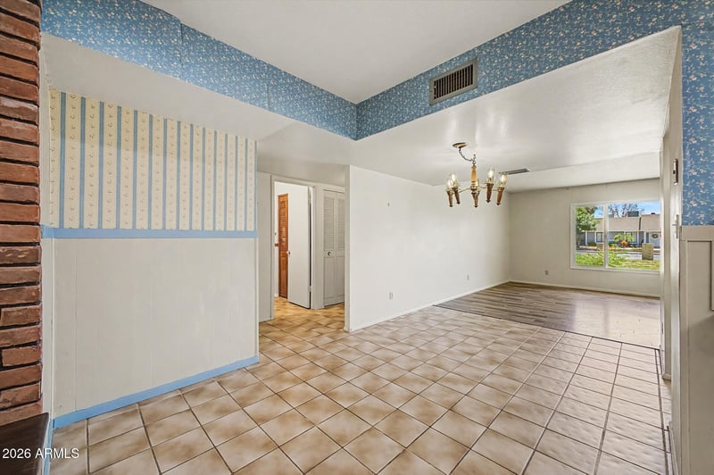 4750 Acoma Dr, Glendale, AZ 85306