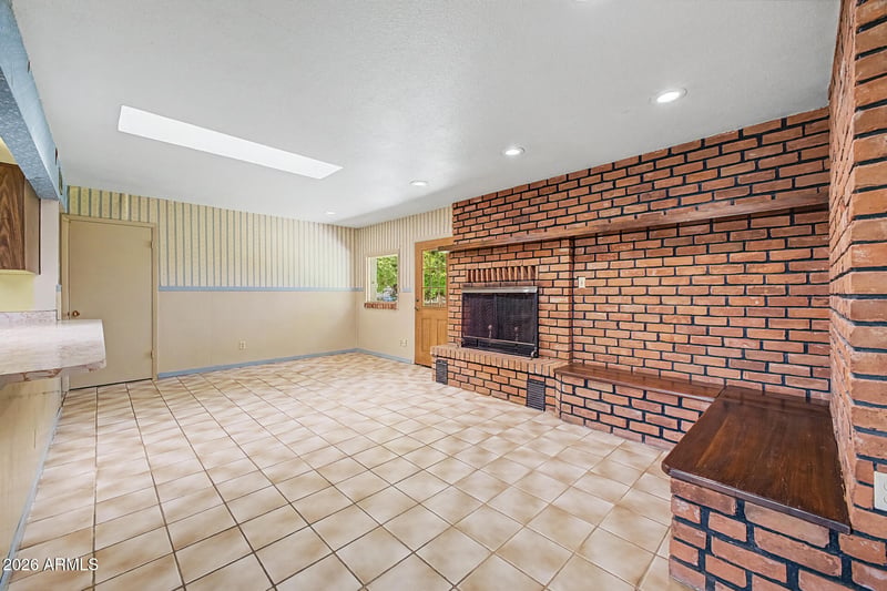 4750 Acoma Dr, Glendale, AZ 85306