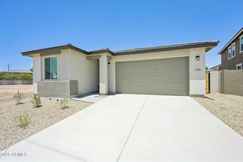 4752 Ellis St, Laveen, AZ 85339