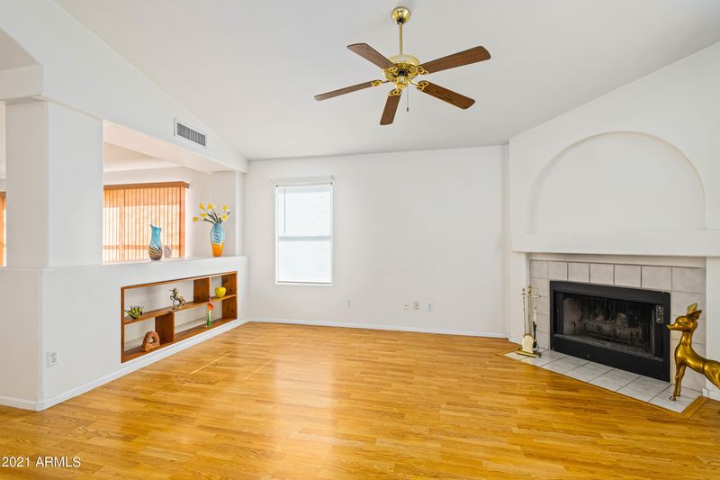 4753 E Charleston Ave, Phoenix, AZ 85032
