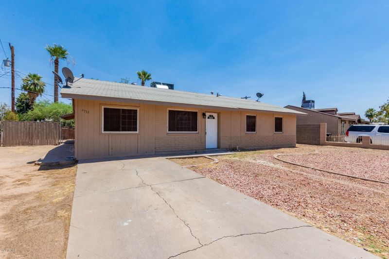 4753 N 67th Dr, Phoenix, AZ 85033
