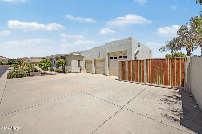 4753 Fallen Leaf Ln, Glendale, AZ 85310