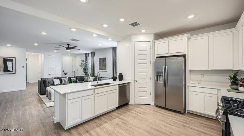 4754 Kenneth Ln, San Tan Valley, AZ 85143