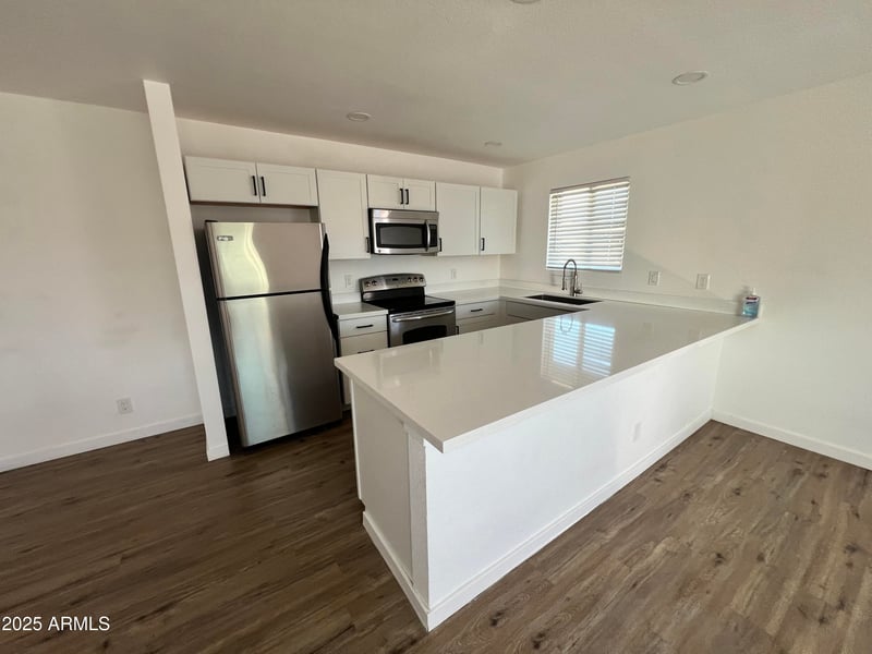 4756 Moreland St, Phoenix, AZ 85008