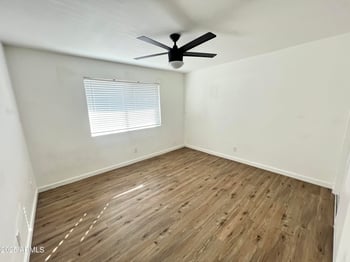 4756 Moreland St, Phoenix, AZ 85008