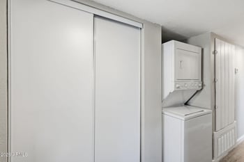 4756 Moreland St, Phoenix, AZ 85008