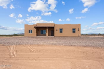 47562 Ray St, Aguila, AZ 85320