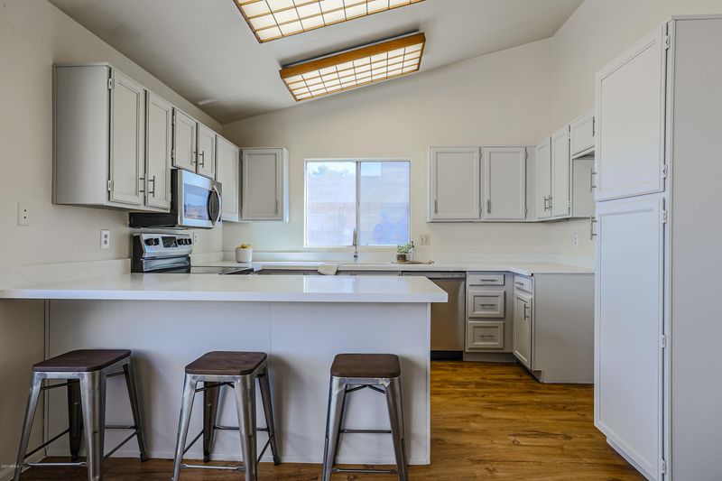 4757 W Mcrae Way, Glendale, AZ 85308