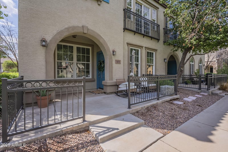 4758 Waterman St #101, Gilbert, AZ 85297