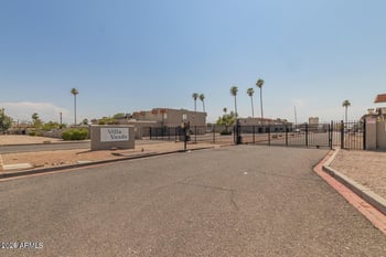 4759 Belleview St, Phoenix, AZ 85008