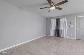 4759 Belleview St, Phoenix, AZ 85008