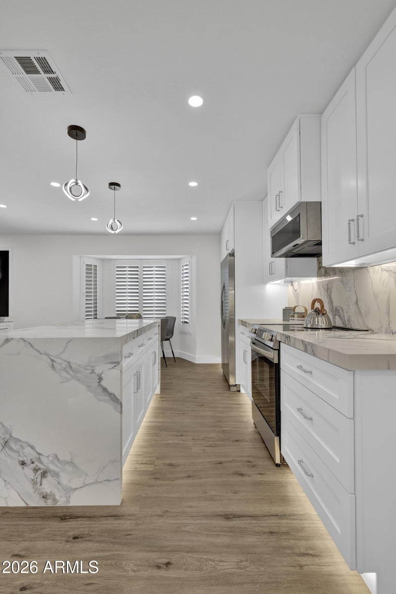 4760 W Wahalla Ln, Glendale, AZ 85308