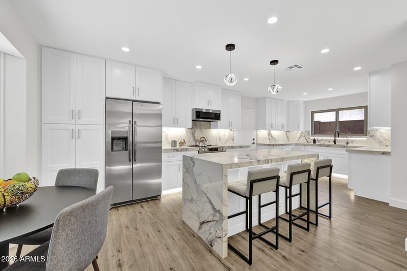4760 W Wahalla Ln, Glendale, AZ 85308