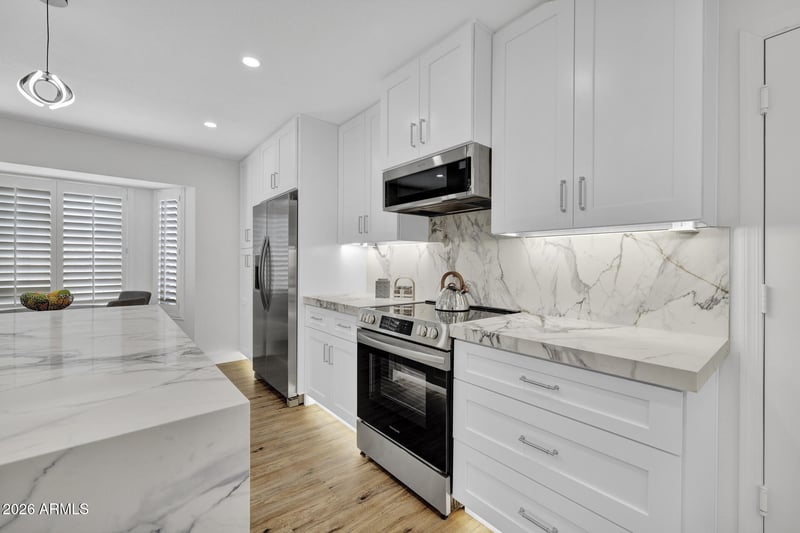 4760 W Wahalla Ln, Glendale, AZ 85308
