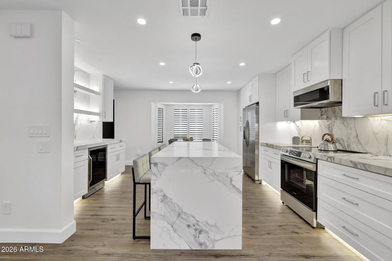 4760 W Wahalla Ln, Glendale, AZ 85308