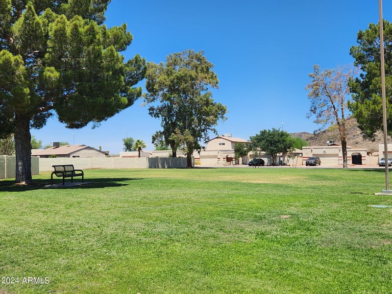 4760 Wahalla Ln, Glendale, AZ 85308