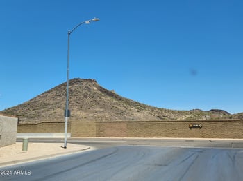 4760 Wahalla Ln, Glendale, AZ 85308