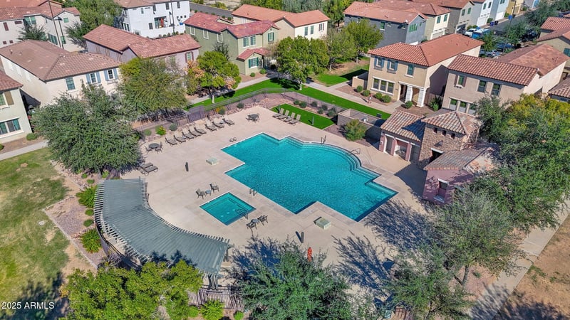 4761 Portola Valley Dr #102, Gilbert, AZ 85297