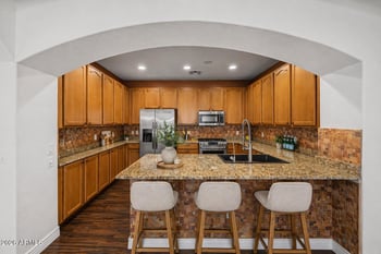 4761 Woodside Way, Gilbert, AZ 85297