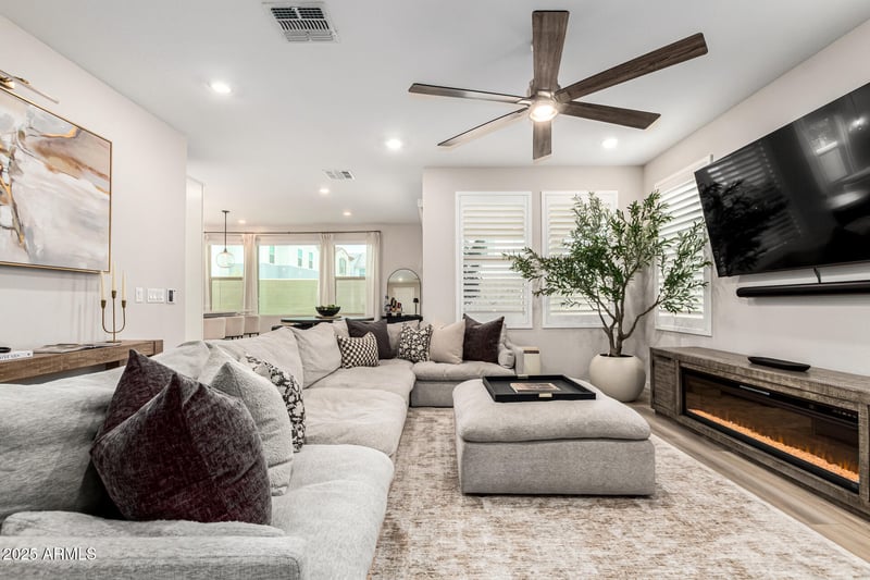 4765 Ferric --, Mesa, AZ 85212