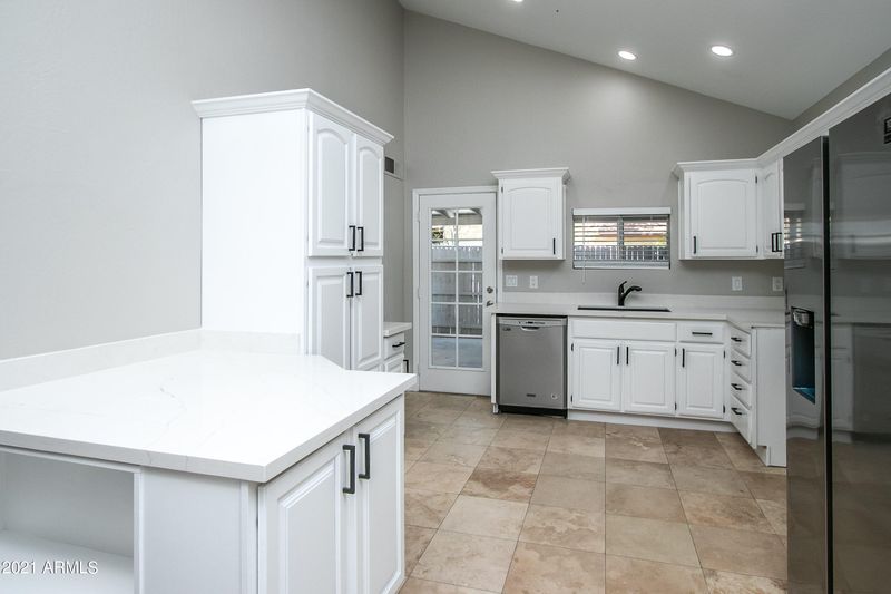 4768 W Morrow Dr, Glendale, AZ 85308